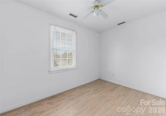 image of 540 Wakefield Dr, Charlotte, NC 28209