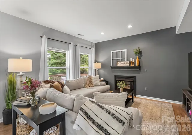 Photo 3 of Single family home for sale at 122 Fallen Spruce Dr, Asheville, NC 28806 | MLS# 4376844 | Listing updated on 2026-09-27