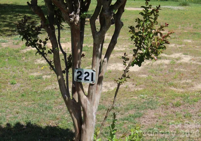 11th image of 221 37th St Sw, Hickory, NC 28602 | MLS# 4376872