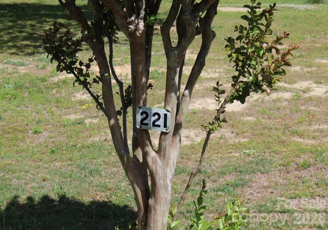 3rd image of 221 37Th St Sw, Hickory, NC 28602 | MLS# 4376872