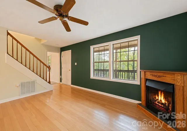 Photo 1 of Single family home for sale at 42 Greenview Dr, Maggie Valley, NC 28751 | MLS# 4376874 | Listing updated on 2026-09-03