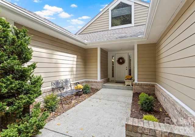 Photo 3 of Condo for sale at 320 Dawnbrook Dr, Flat Rock, NC 28731 | MLS# 4376891 | Listing updated on 2026-09-15