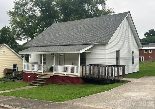 Photo 1 of Single family home for sale at 35 2nd Street, Marion, NC 28752 | MLS# 4376895 | Listing updated on 2026-08-11