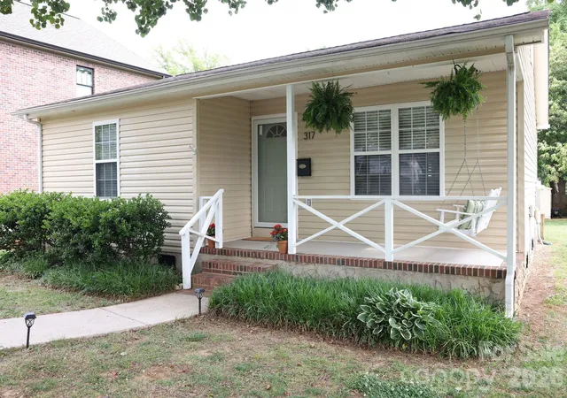Homes for sale in Belmont, NC | 317 Devine Ave, Belmont, NC 28012 | MLS# 4376938