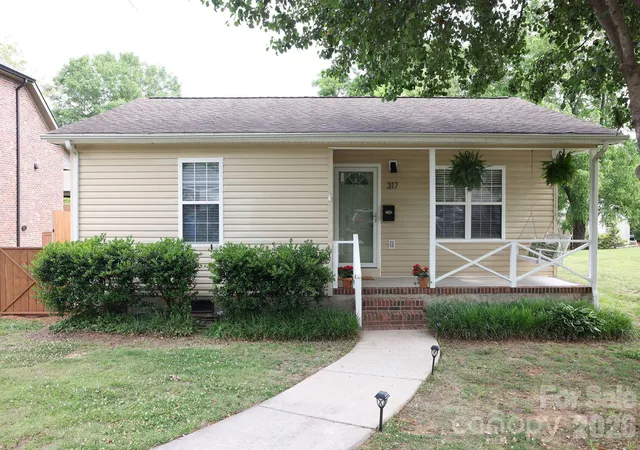 Homes for sale in Belmont, NC | 317 Devine Ave, Belmont, NC 28012 | MLS# 4376938
