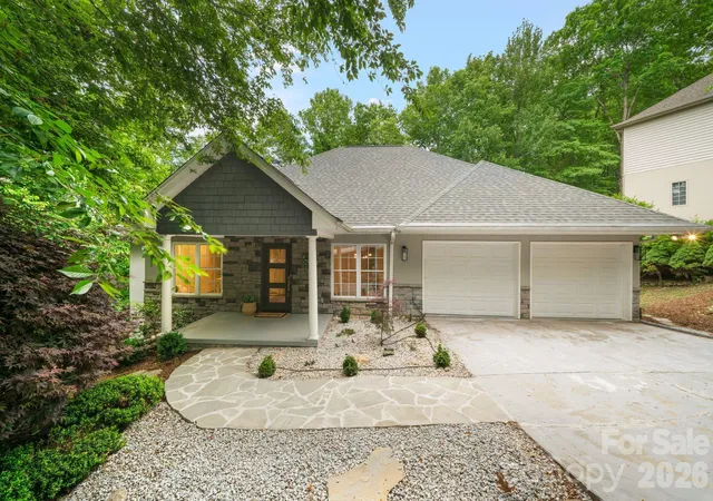 5th image of 2508 Carriage Falls Ct, Hendersonville, NC 28791 | MLS# 4377023