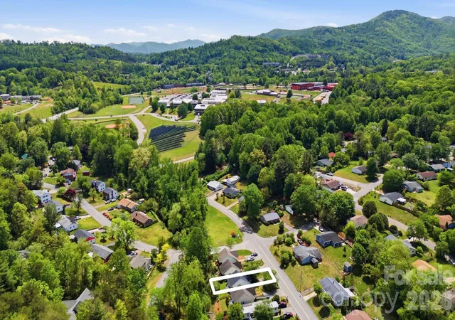 24th image of 77 Lees Creek Rd, Asheville, NC 28806 | MLS# 4377048