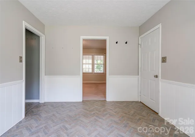Photo 4 of Single family home for sale at 111 Harbor Point Dr, Cherryville, NC 28021 | MLS# 4377060 | Listing updated on 2026-10-01