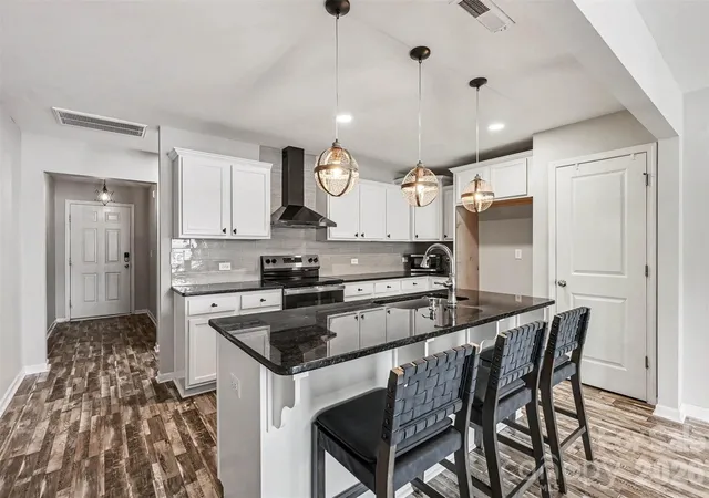 Photo 4 of Single family home for sale at 1253 Ettrick Ave, Rock Hill, SC 29732 | MLS# 4377062 | Listing updated on 2026-09-13