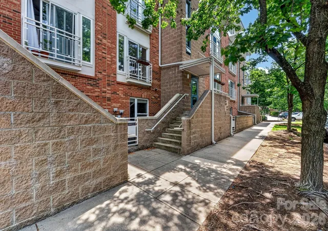 1st image of 639 Raphael Pl, Charlotte, NC 28205 | MLS# 4377081
