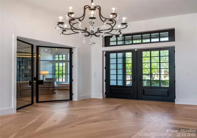 Photo 4 of Single family home for sale at 6 Stansbury Dr, Asheville, NC 28803 | MLS# 4377090 | Listing updated on 2026-09-25