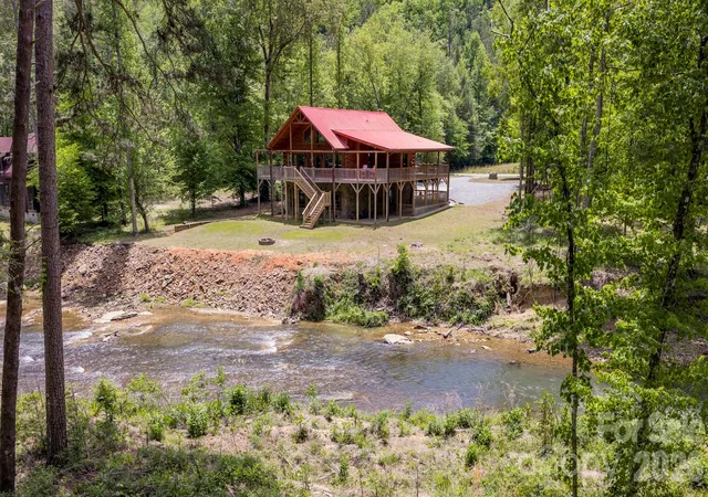 Homes for sale in Lake Lure, NC | 371 Redbird Dr, Lake Lure, NC 28746 | MLS# 4377100