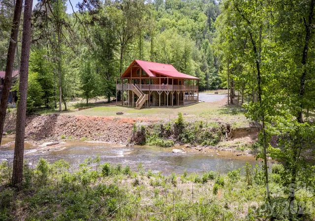 Homes for sale in Lake Lure, NC | 371 Redbird Dr, Lake Lure, NC 28746 | MLS# 4377100
