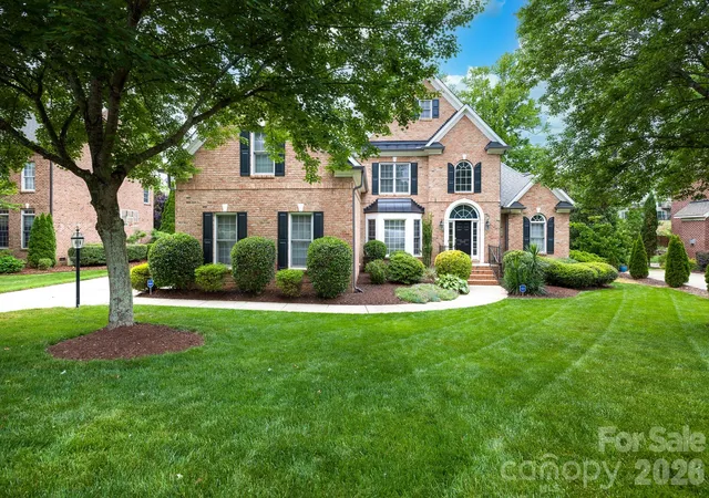 Photo 1 of Single family home for sale at 886 Hickory Stick Dr, Fort Mill, SC 29715 | MLS# 4377127 | Listing updated on 2026-07-13