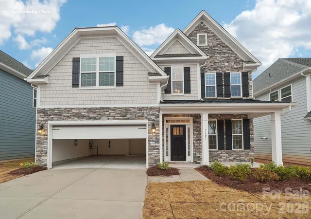 Photo 1 of Sale Pending at 6450 Cherrybark Oak Ln, Huntersville, NC 28078 | MLS# 4377130 | Listing updated on 2026-08-21