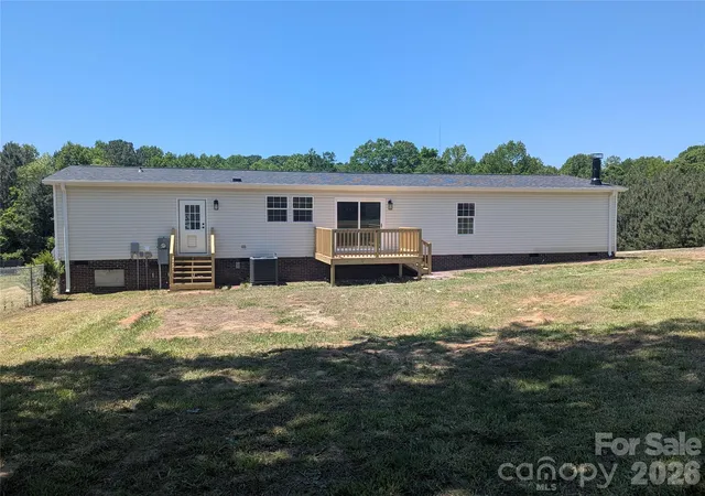 Homes for sale in Dallas, NC | 2032 Rocky Creek Ln, Dallas, NC 28034 | MLS# 4377210