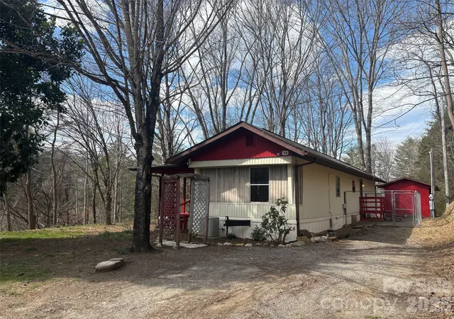 Homes for sale in Whittier, NC | 55 Celestial Ln, Whittier, NC 28789 | MLS# 4377222