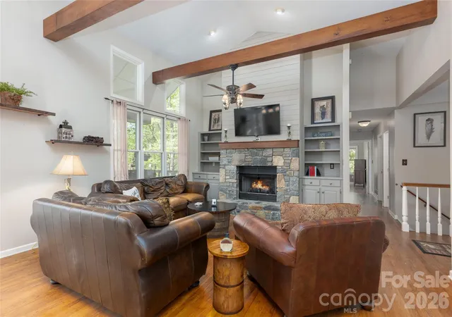 Photo 4 of Single family home for sale at 516 Cherokee Tr, Lake Toxaway, NC 28747 | MLS# 4377271 | Listing updated on 2026-05-03