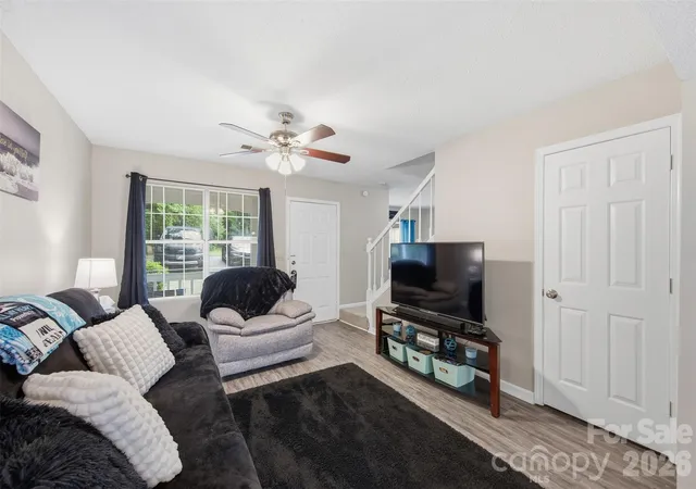 Homes for sale in Columbia, SC | 1158 Cloister Pl, Columbia, SC 29210 | MLS# 4377312