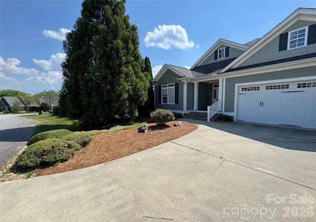 3rd image of 25 Copper Ct, Hendersonville, NC 28792 | MLS# 4377349
