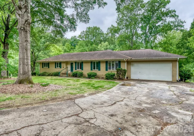 3rd image of 121 Edgerly Ct, Charlotte, NC 28214 | MLS# 4377351