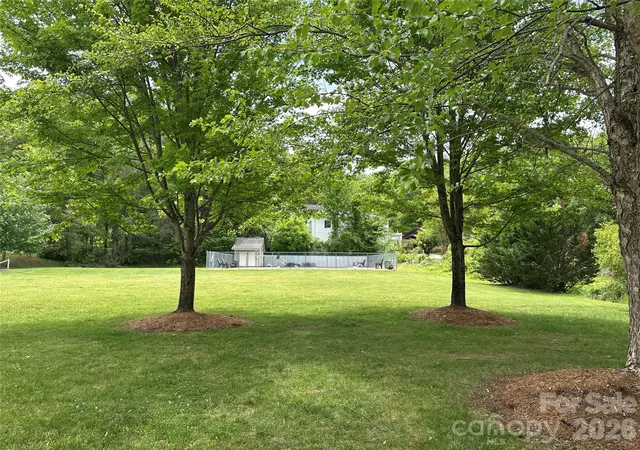 Homes for sale in Swannanoa, NC | 26 Sleepy Hollow Ln, Swannanoa, NC 28778 | MLS# 4377366