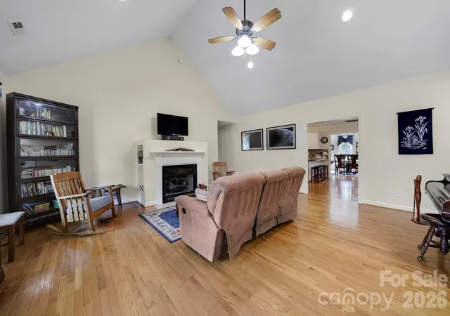 Photo 4 of Single family home for sale at 530 Calabash Rd, Clover, SC 29710 | MLS# 4377423 | Listing updated on 2026-10-08