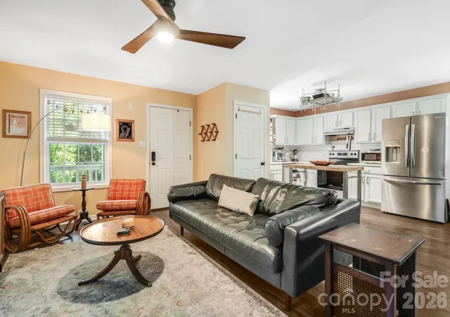 Photo 4 of Single family home for sale at 112 Shadowlawn Dr, Asheville, NC 28806 | MLS# 4377425 | Listing updated on 2026-10-07