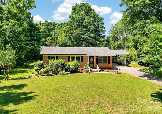 Homes for sale in Lancaster, SC | 2644 Quiet Acres Rd, Lancaster, SC 29720 | MLS# 4377433