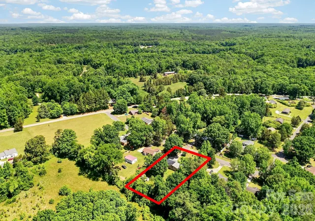 Homes for sale in Lancaster, SC | 2644 Quiet Acres Rd, Lancaster, SC 29720 | MLS# 4377433