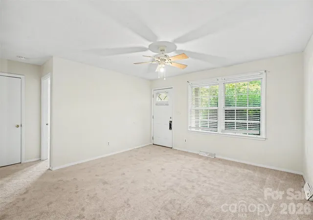 5th image of 4809 Malibu Dr, Charlotte, NC 28215 | MLS# 4377457