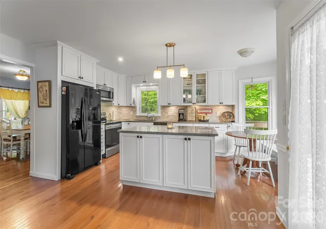 Photo 3 of Single family home for sale at 808 Lakey Gap Rd, Black Mountain, NC 28711 | MLS# 4377465 | Listing updated on 2026-10-05