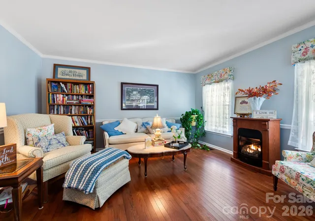 Photo 4 of Single family home for sale at 808 Lakey Gap Rd, Black Mountain, NC 28711 | MLS# 4377465 | Listing updated on 2026-10-05