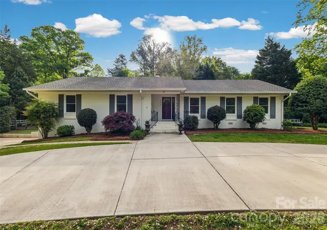 Homes for sale in Fort Mill, SC | 504 Fairway Dr, Fort Mill, SC 29715 | MLS# 4377478