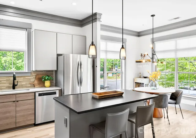 5th image of 42 Schenck Pkwy #106, Asheville, NC 28803 | MLS# 4377508