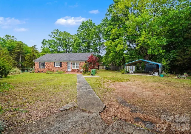 Homes for sale in Lancaster, SC | 301 Hampton Rd, Lancaster, SC 29720 | MLS# 4377580