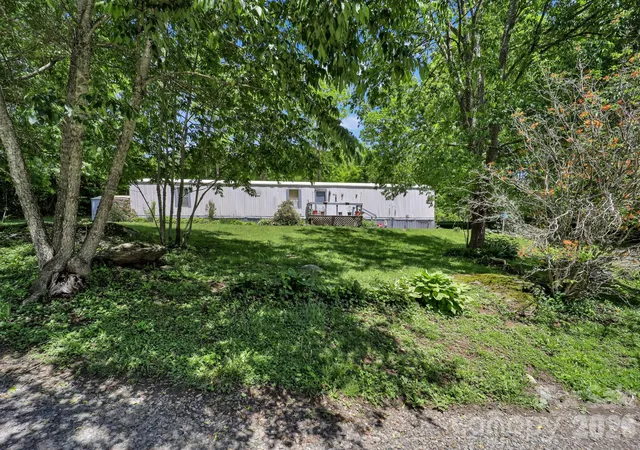 Listing Photo 3 - Condo for sale in building located at 30 Little Rock Rd, Newland, NC 28657