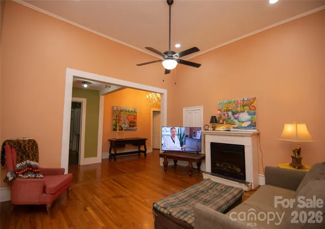 Photo 3 of Single family home for sale at 600 W Warren St, Shelby, NC 28150 | MLS# 4377606 | Listing updated on 2026-05-05