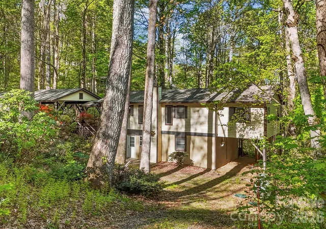 Homes for sale in Maggie Valley, NC | 6 Gold Finch Ln, Maggie Valley, NC 28751 | MLS# 4377636