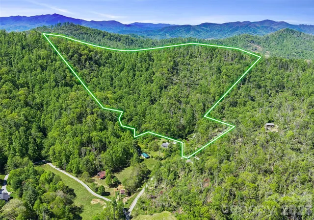 Homes for sale in Bakersville, NC | 615 Fred Sparks Rd, Bakersville, NC 28705 | MLS# 4377708