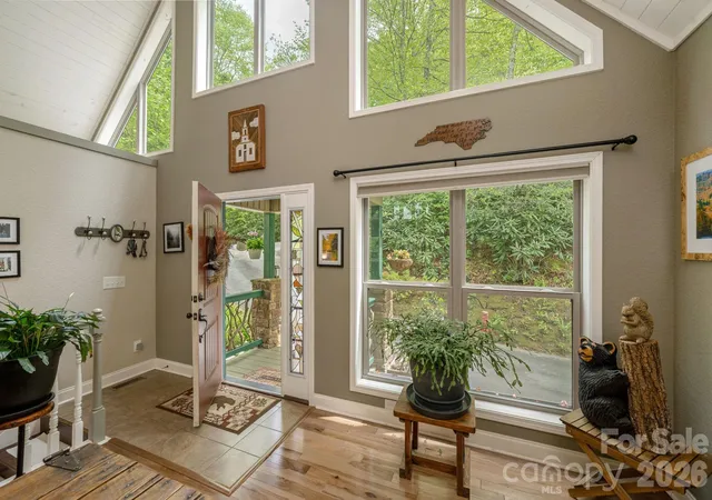 Photo 5 of Single family home for sale at 149 Hiwassee Rd, Lake Toxaway, NC 28747 | MLS# 4377735 | Listing updated on 2026-08-26