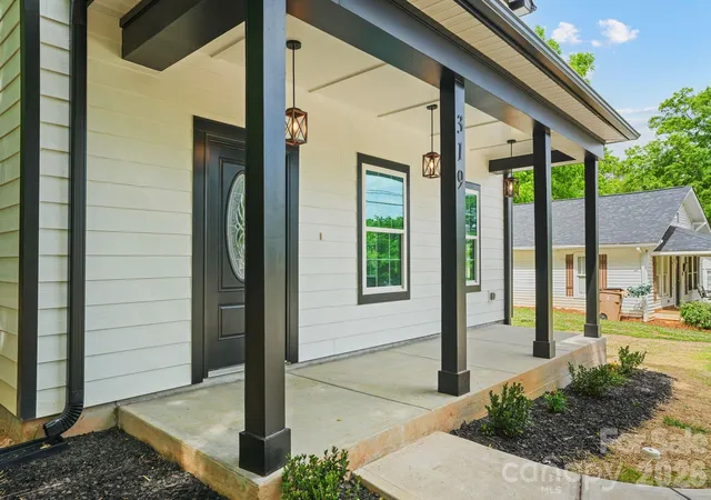 Photo 4 of Single family home for sale at 319 Grice St, Shelby, NC 28150 | MLS# 4377750 | Listing updated on 2026-05-08