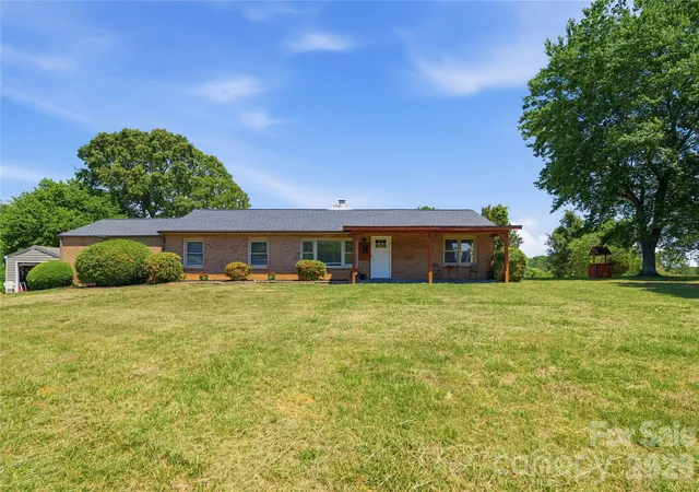 Homes for sale in Statesville, NC | 1333 Eufola Rd, Statesville, NC 28677 | MLS# 4377751