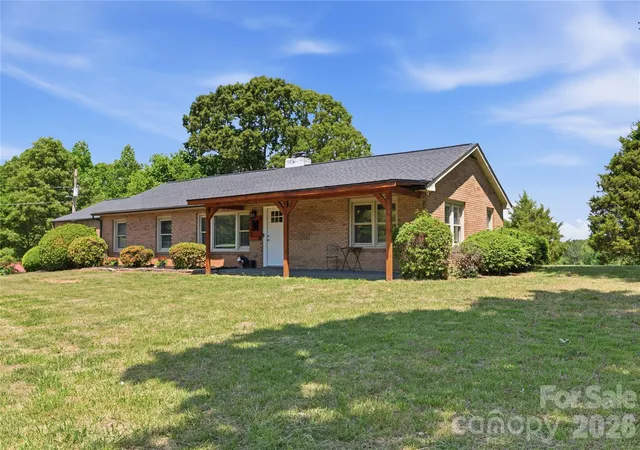 Homes for sale in Statesville, NC | 1333 Eufola Rd, Statesville, NC 28677 | MLS# 4377751