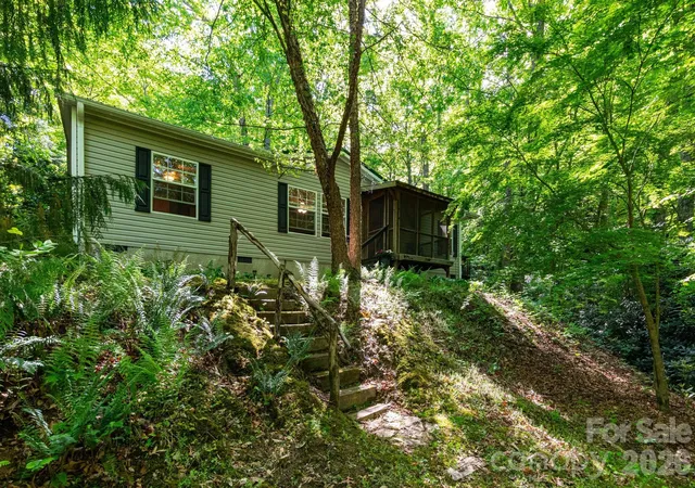 image of 159 Marcellina Dr, Fairview, NC 28730 | MLS# 4377799