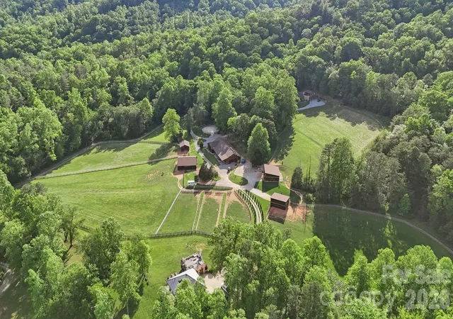 Homes for sale in Horse Shoe, NC | 959 & 957 Dave Whitaker Rd, Horse Shoe, NC 28742 | MLS# 4377826