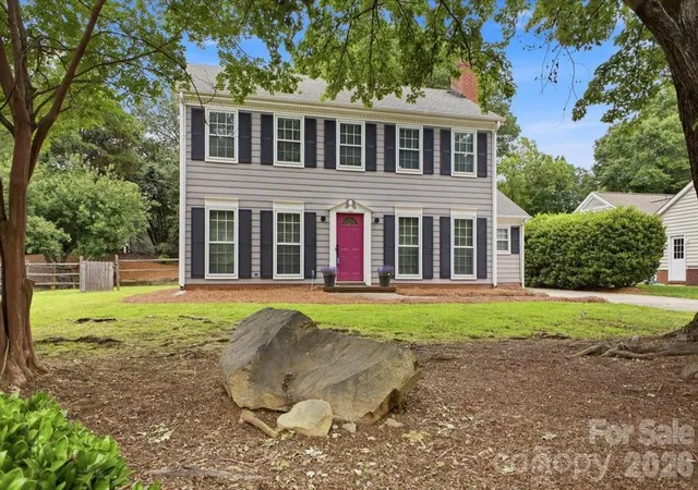 Photo 1 of Single family home for sale at 2726 Heidleburg Ln, Charlotte, NC 28210 | MLS# 4377864 | Listing updated on 2026-08-27