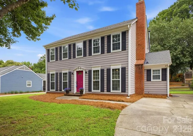 Photo 1 of Single family home for sale at 2726 Heidleburg Ln, Charlotte, NC 28210 | MLS# 4377864 | Listing updated on 2026-10-06