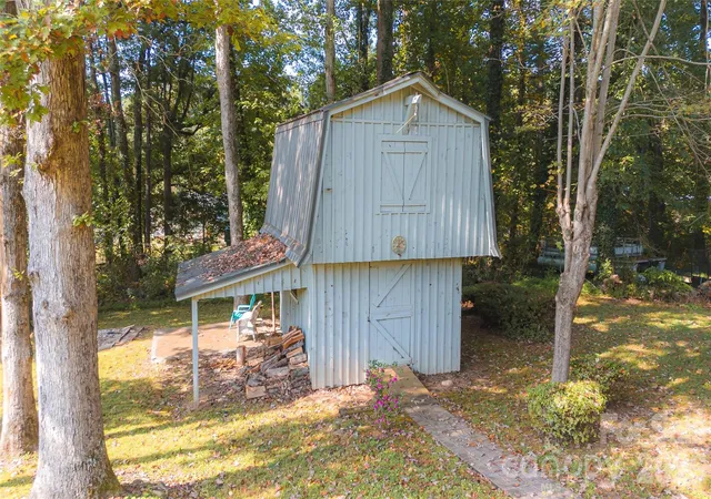 4th image of 307 Maplewood Dr, Morganton, NC 28655 | MLS# 4377970