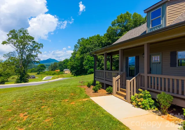 Homes for sale in Franklin, NC | 50 Fairview St, Franklin, NC 28734 | MLS# 4378017